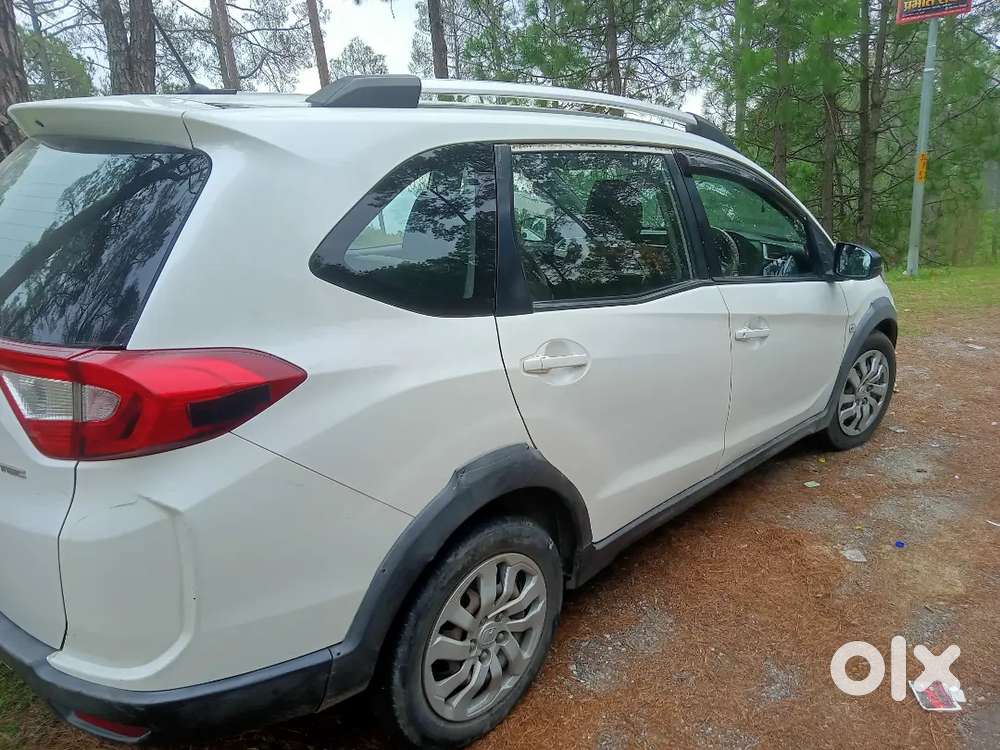 Honda Br-v Petrol 2017 Manual 170000 Km Driven