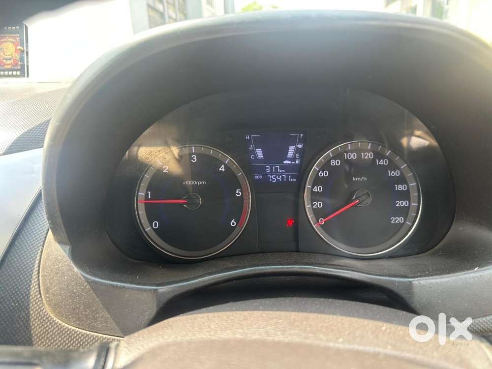 Hyundai Fluidic Verna 2012 Diesel 75417 Km Driven