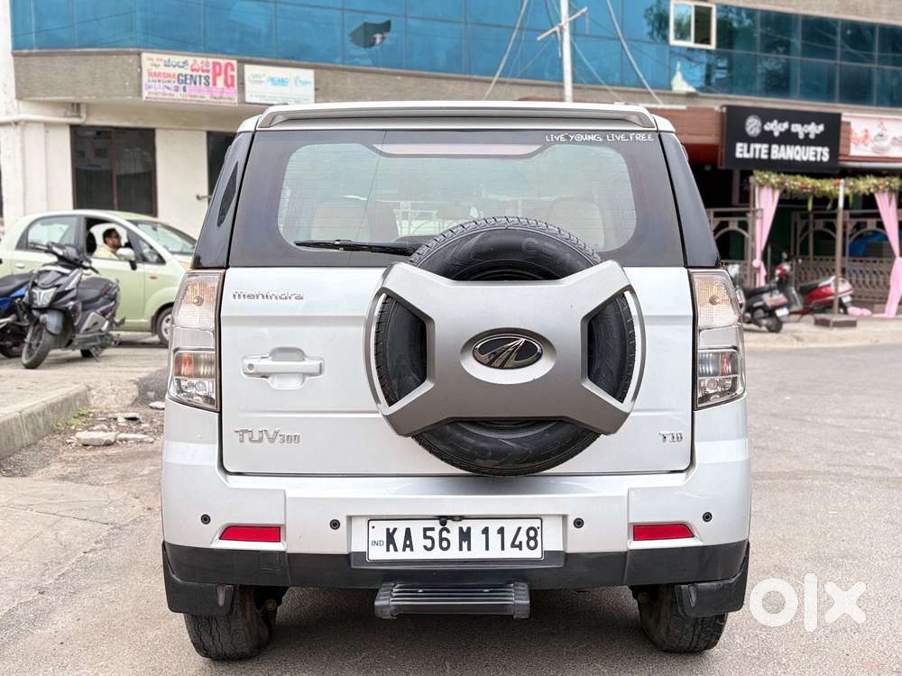 Mahindra Tuv 300 T10 Opt, 2020, Diesel