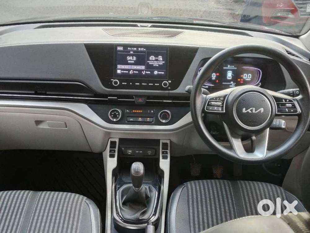 Kia Carens 1.4 Premium 7 Str, 2023, Petrol