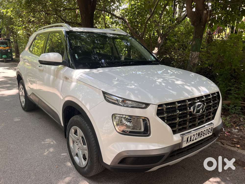 Hyundai Venue 1.2 S Plus, 2019, Petrol