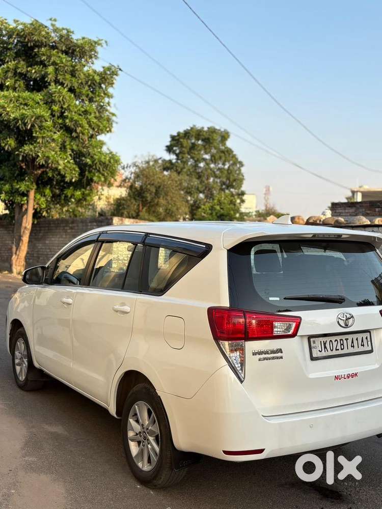 Toyota Innova Crysta 2017 Diesel Well Maintained