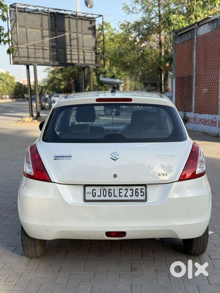 Maruti Suzuki Swift Vxi Optional, 2018, Petrol