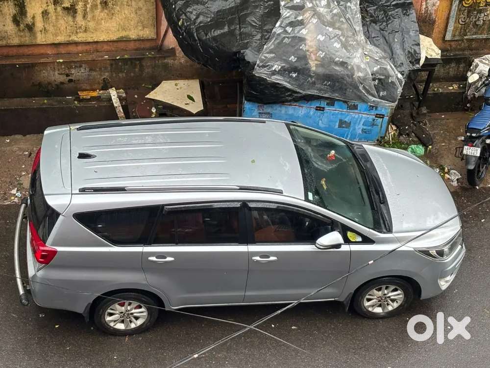 Toyota Innova Crysta 2017 Diesel Well Maintained