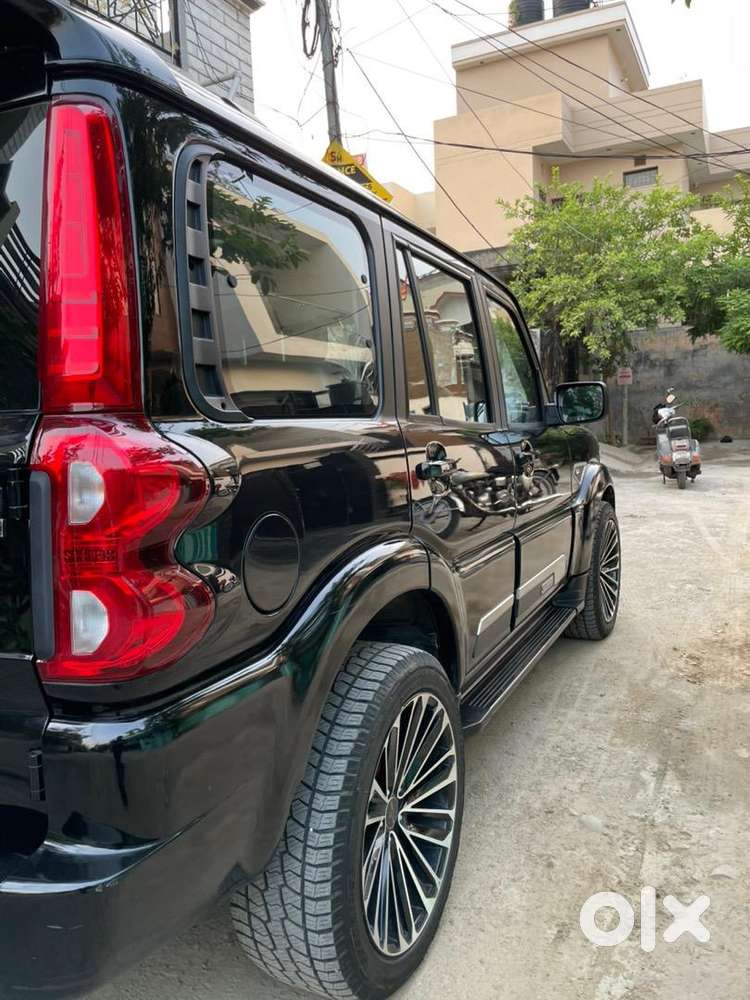Mahindra Scorpio Classic 2024 Diesel 20000 Km Driven