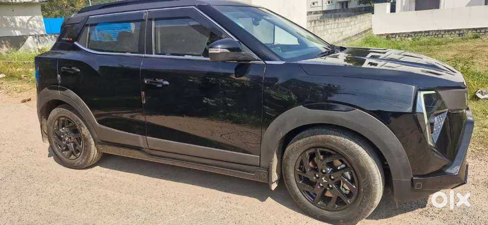 Mahindra Xuv 3xo Revx Petrol 2025