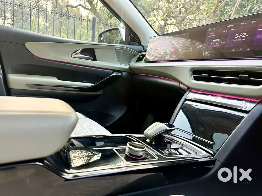 Mahindra Xev 9e Pack Three (top Model), 2025, Electric