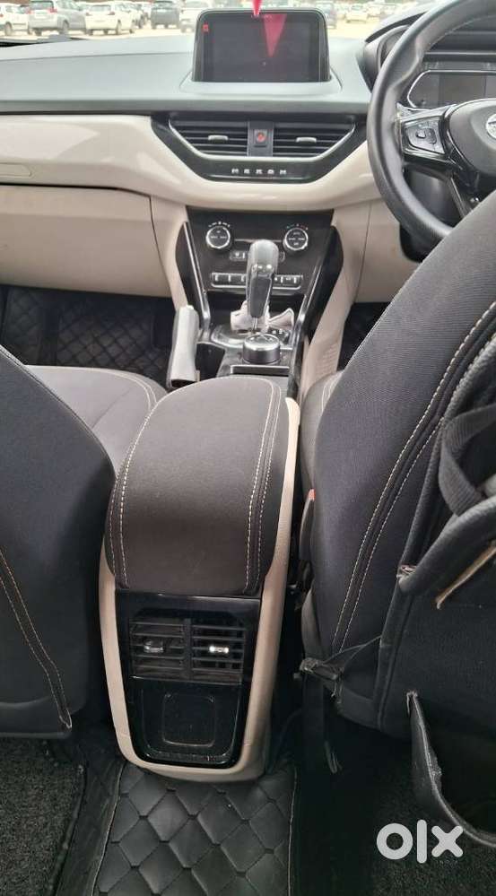 Tata Nexon, 2022, Petrol