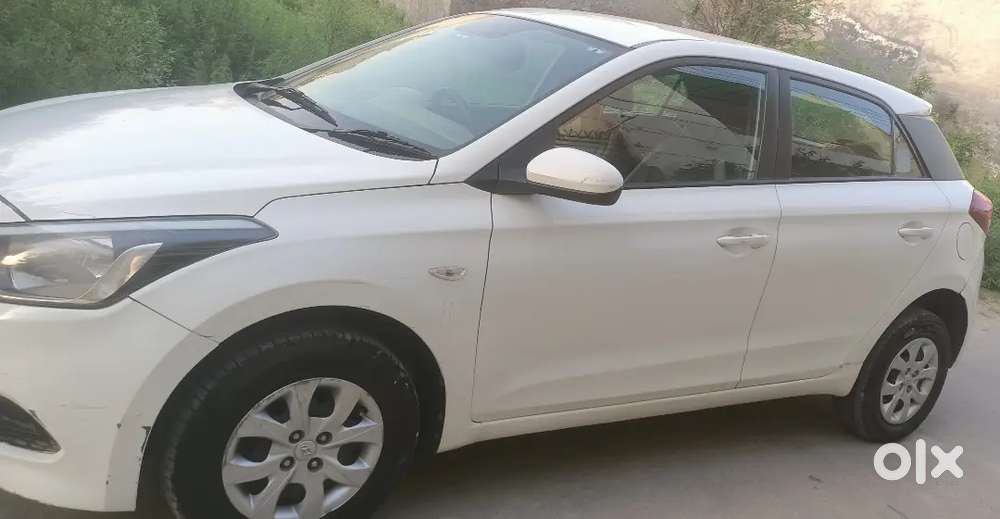 Single Hand ,good Tyre Condision,reverse Camra