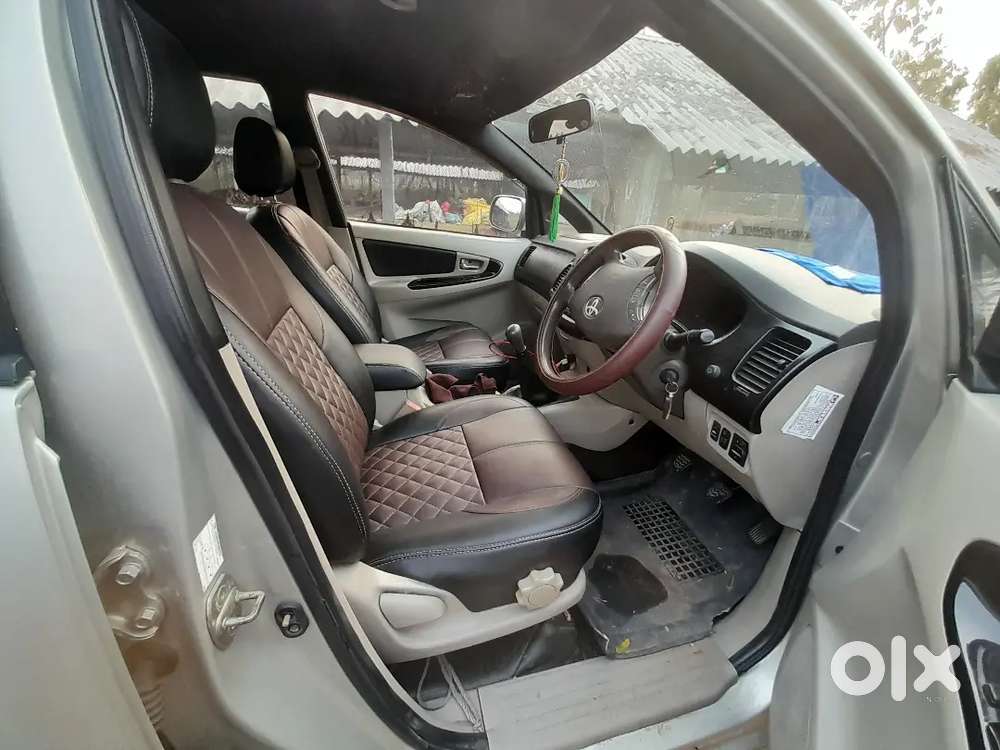 Toyota Innova 2011 Diesel 206000 Km Driven