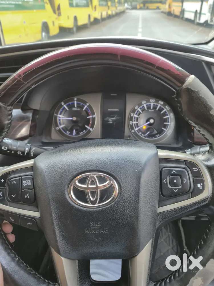 Toyota Innova Crysta 2.4 Vx 2017 Diesel Well Maintained 8 Str
