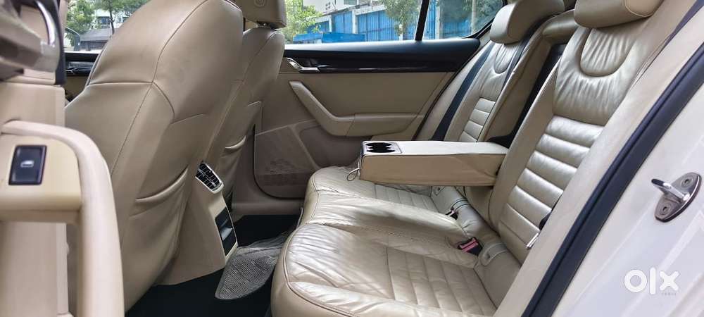 Skoda Octavia Elegance 1.8 Tsi At, 2015, Petrol