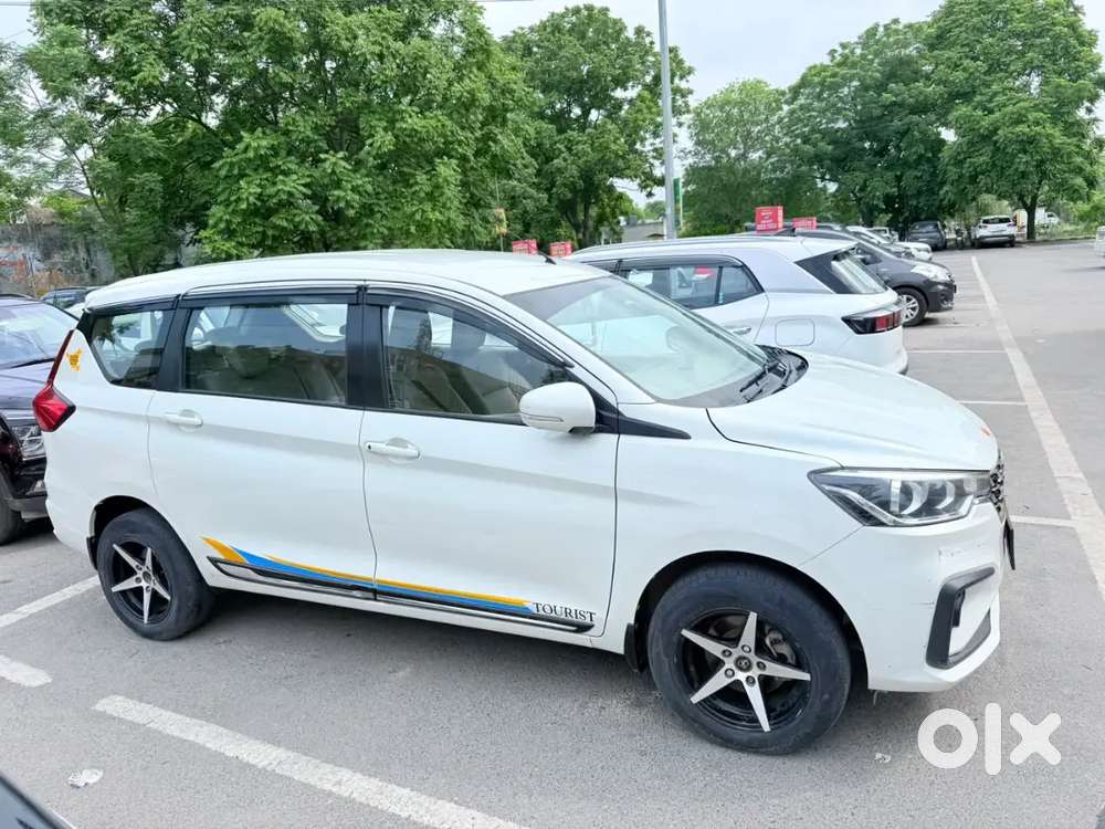Maruti Suzuki Ertiga Vxi 2023 Cng