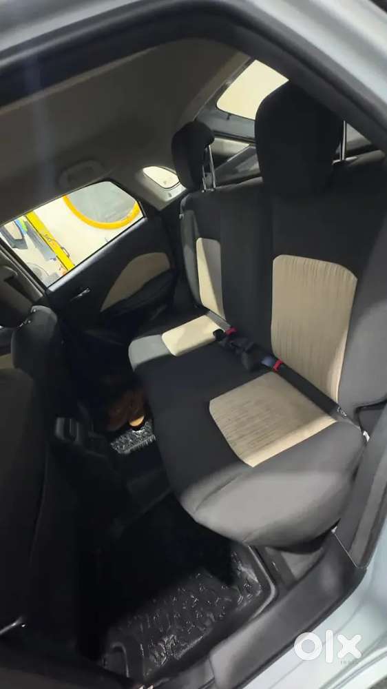 Toyota Glanza 2023 Petrol At