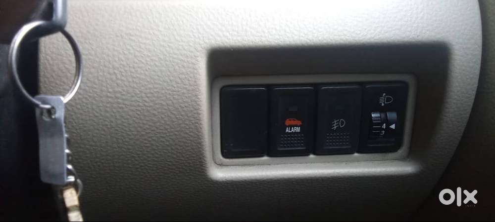 Maruti Suzuki Swift Dzire (2012)(petrol)