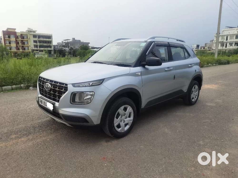 Hyundai Venue S 1.2 Petrol, 2022, Petrol