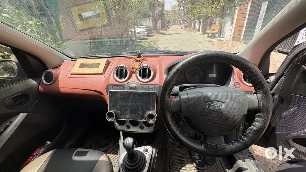 Ford Figo 1.2 Petrol 2010