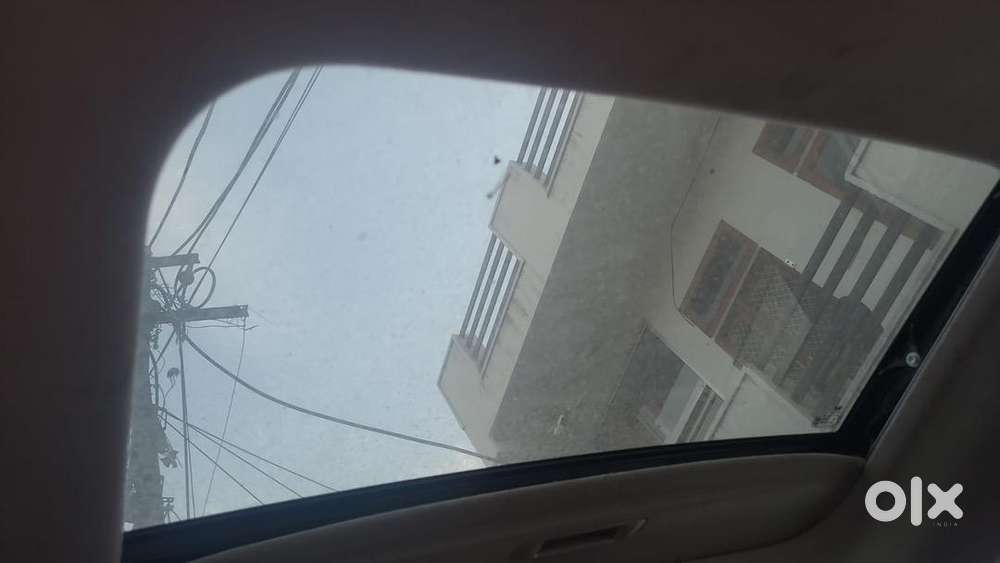 Hyundai Venue Petrol 18000 Km Driven