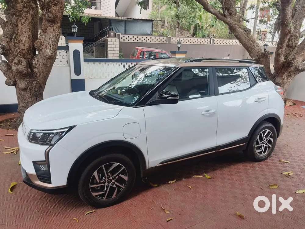 Mahindra Xuv400 El Pro Dual Tone 2024