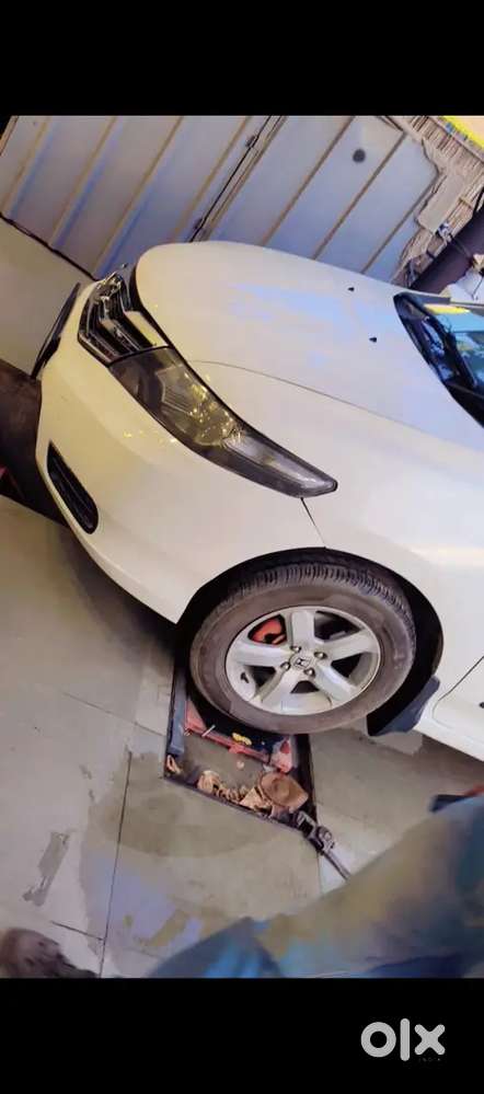 New Tyre Honda City 2013 Petrol 75000 Km Driven All Conditions Ok