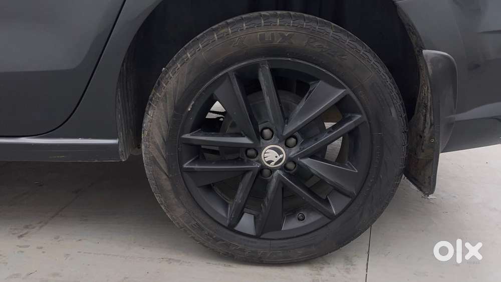Skoda Rapid 1.0 Ambition Tsi At, 2021, Petrol