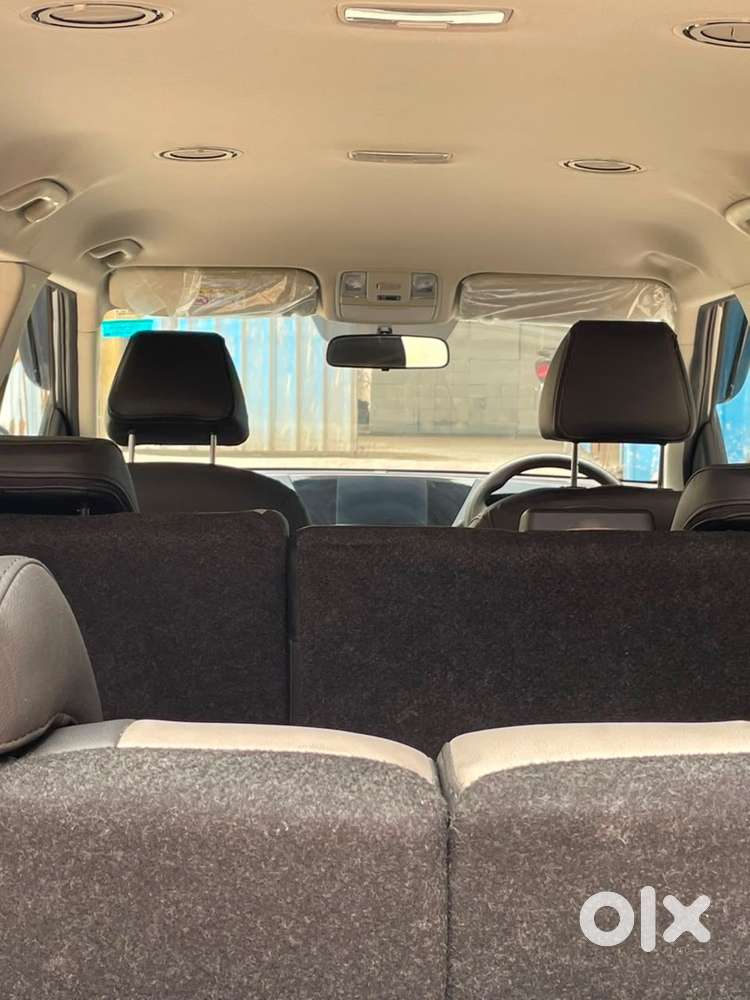 Kia Carens Petrol Manual 2025 Year