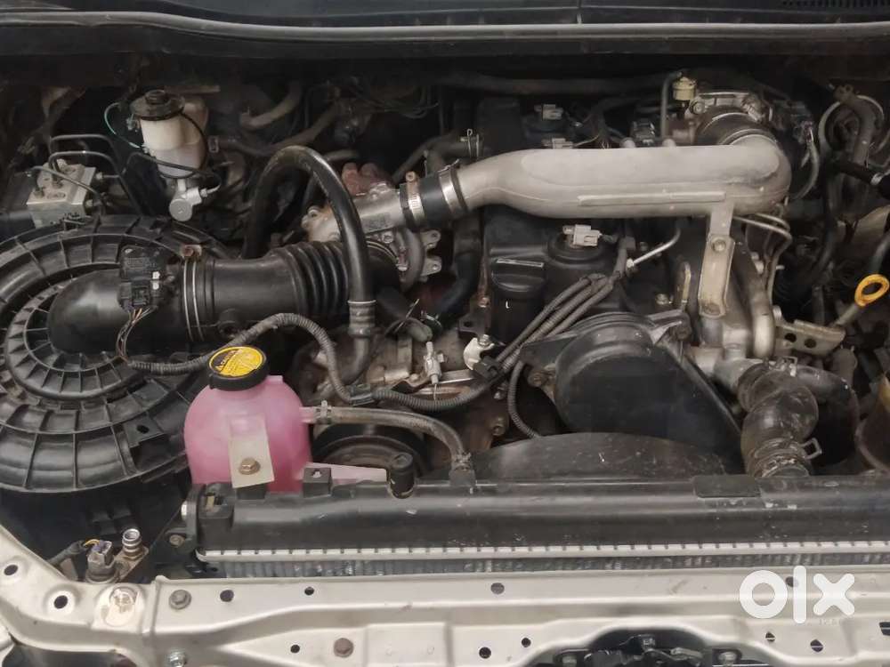 Toyota Innova 2012 Diesel Well Maintained Family Driven Car