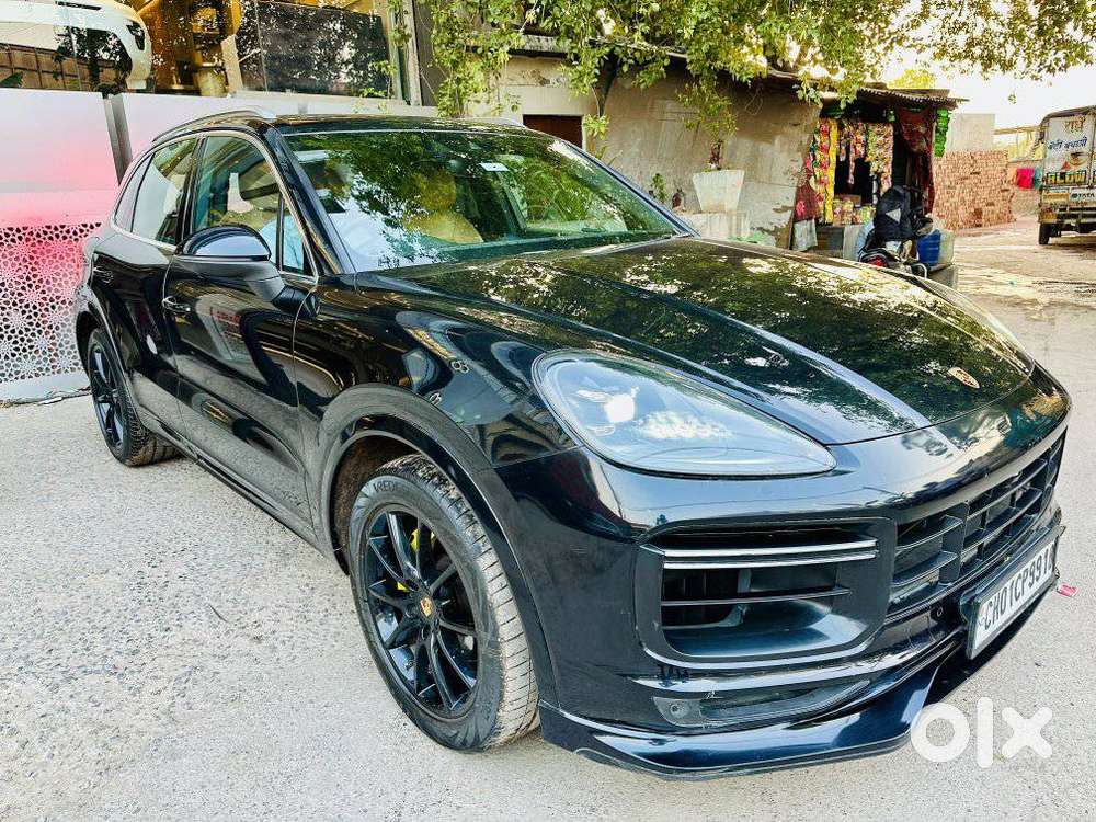 Porsche Cayenne V6 Tiptronic, 2023, Petrol