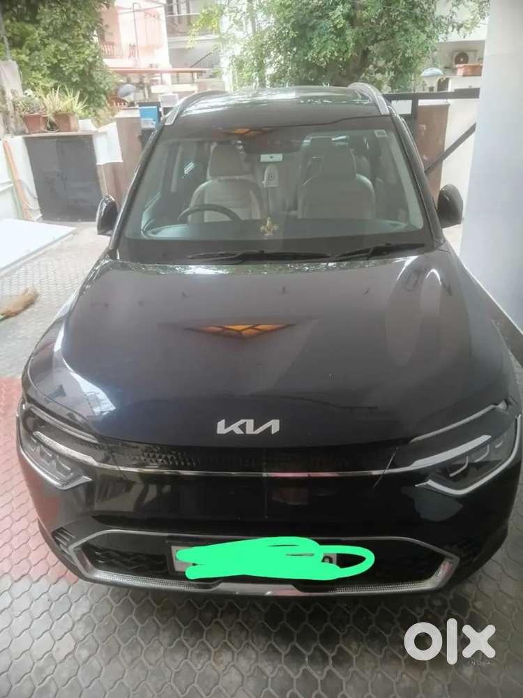 6 Seater New Car For Sale