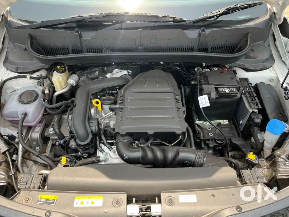 Skoda Kylaq Signature, 2025, Petrol