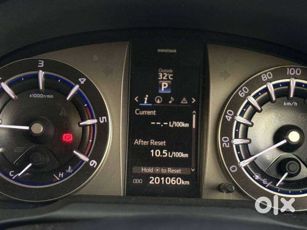 Toyota Innova Crysta 2.8z Automatic, 2016, Diesel