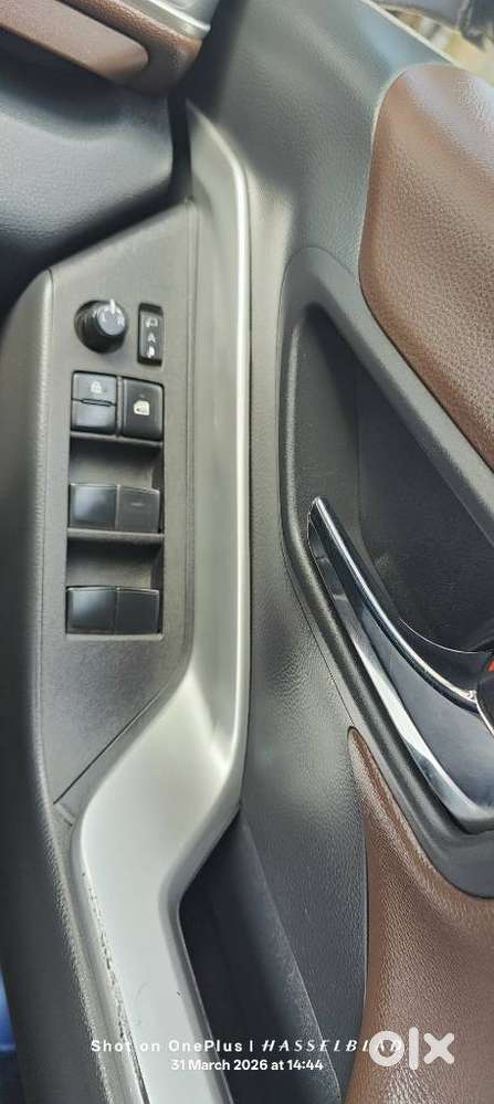 Toyota Innova Hycross 2.0 Vx Hybrid 7 Str, 2023, Petrol