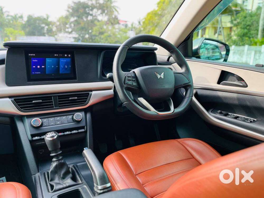 Mahindra Xuv700 2.2 Mx Diesel Mt 5 Str, 2023, Diesel