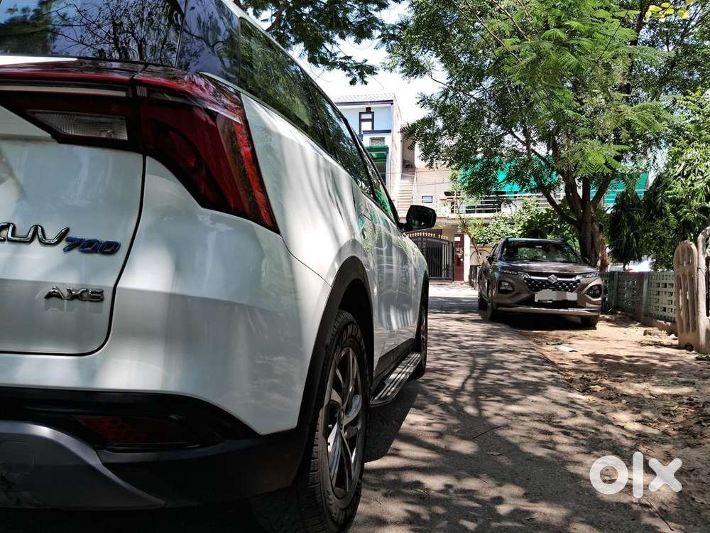 Mahindra Xuv700 2023 Diesel Well Maintained