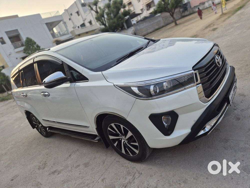 Toyota Innova Crysta