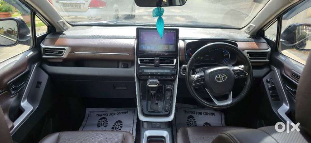 Toyota Innova Hycross 2.0 Zx Hybrid 7 Str, 2023, Petrol