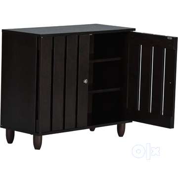 Wooden Shoe rack with closable doors Other Household Items 1789503306