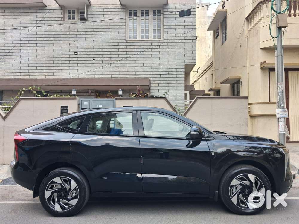 Mahindra Xev 9e Pack Three (top Model), 2025, Electric