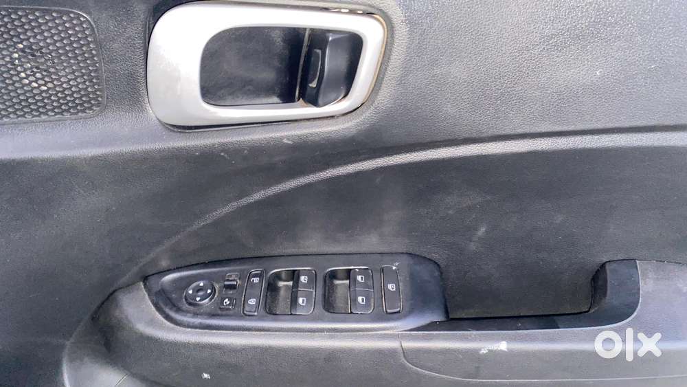 Hyundai Venue 1.2 S Plus, 2021, Petrol