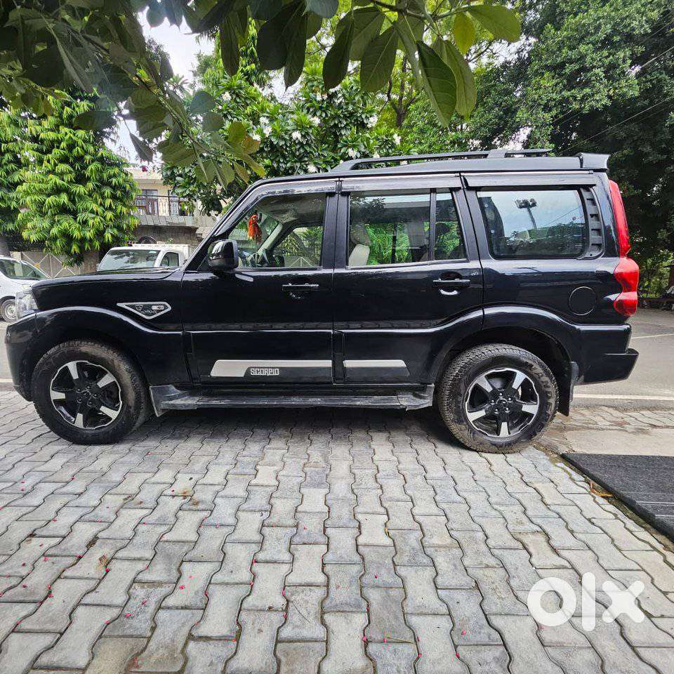 Mahindra Scorpio Classic 2.2 S 11 Mt 7 Str, 2023, Diesel