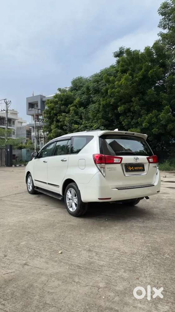 Toyota Innova Crysta 2.8 Zx At 7 Seater, 2018, Diesel