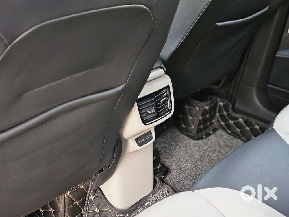 Volkswagen Taigun 1.0 Tsi Topline At, 2022, Petrol