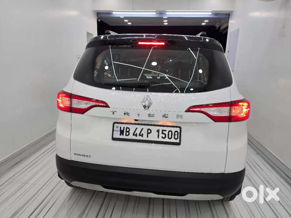 Renault Triber Rxz, 2023, Petrol