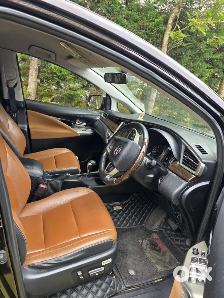 Toyota Innova Crysta 2016 Diesel Automatic. Pristine Condition