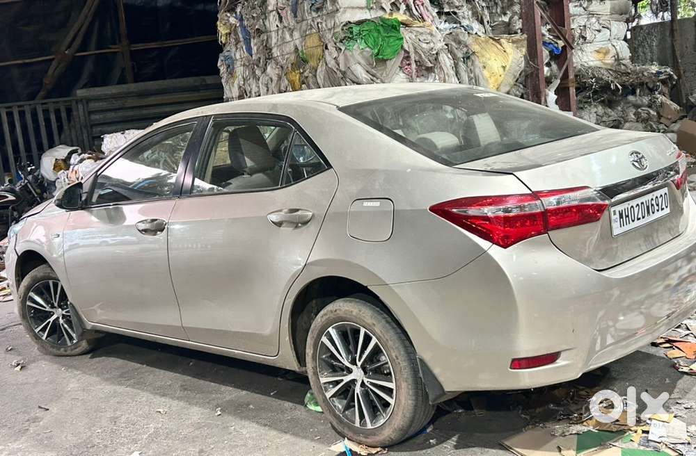 Toyota Corolla Altis 2015