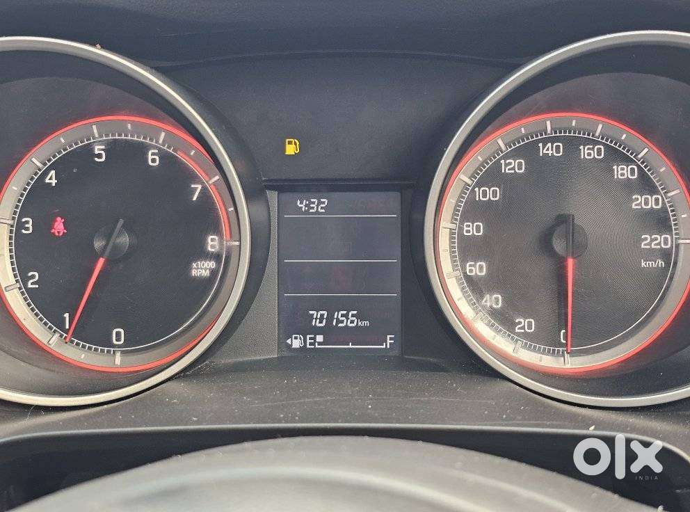 Maruti Suzuki Swift Vxi + Manual, 2022, Petrol