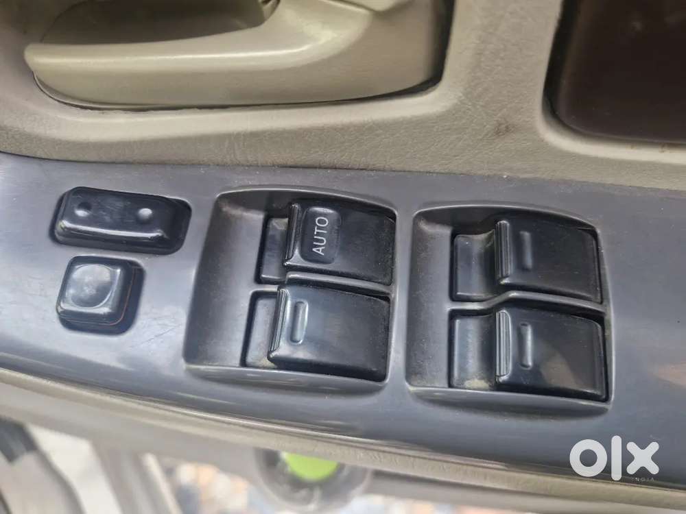 Toyota Innova 2.5 G 2013