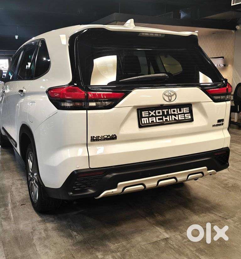 Toyota Innova Hycross 2.0 Zx (o) Hybrid 7 Str, 2024, Electric