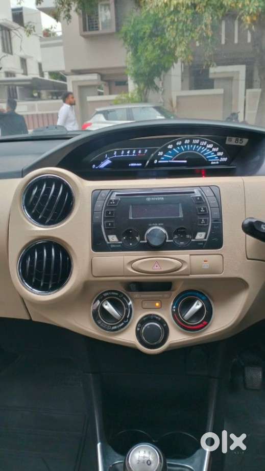 Toyota Etios Liva 1.2 Vx Dual Tone, 2018, Petrol