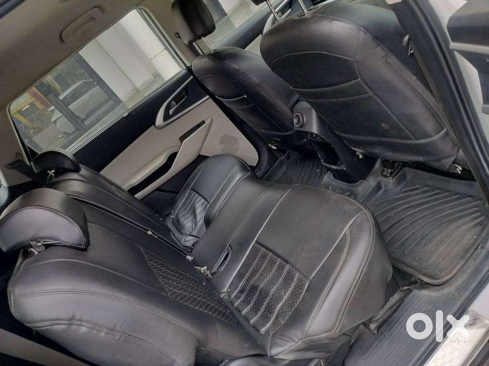 Kia Carens G 1.5 6mt Premium (o) 7-seater, 2025, Diesel